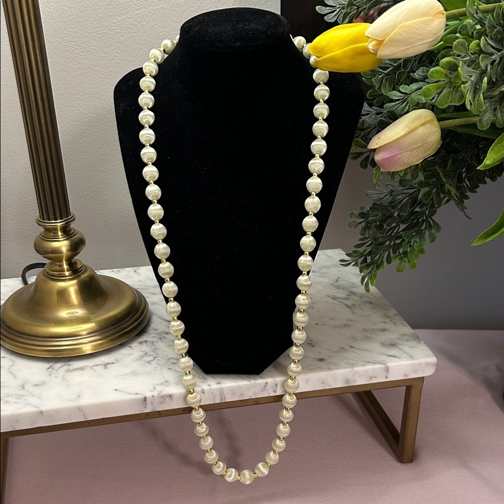 Source Unknown Cream Pearl Bead Necklace